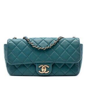 Auth Chanel Cc Quilted Lambskin East #230523C22B